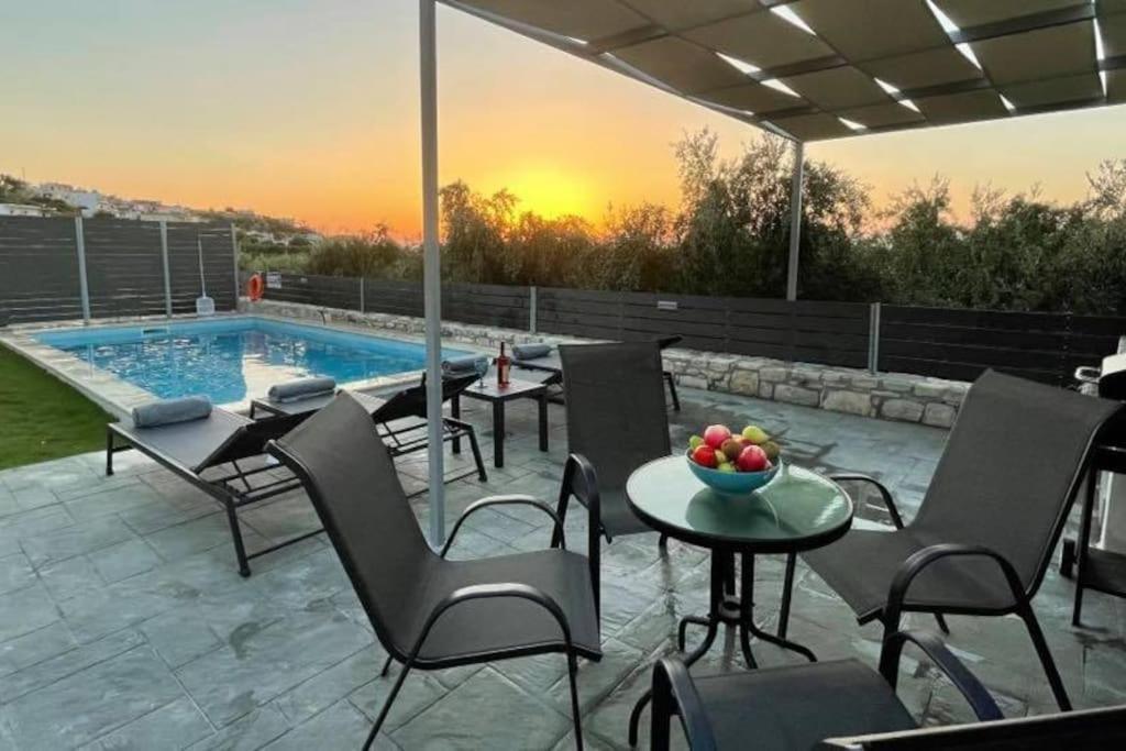 Villa Sheila With Private Pool Roumeli Exterior photo