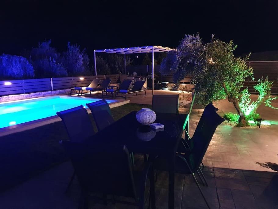 Villa Sheila With Private Pool Roumeli Exterior photo