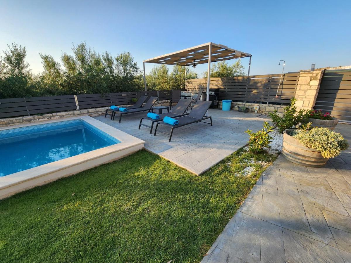 Villa Sheila With Private Pool Roumeli Exterior photo