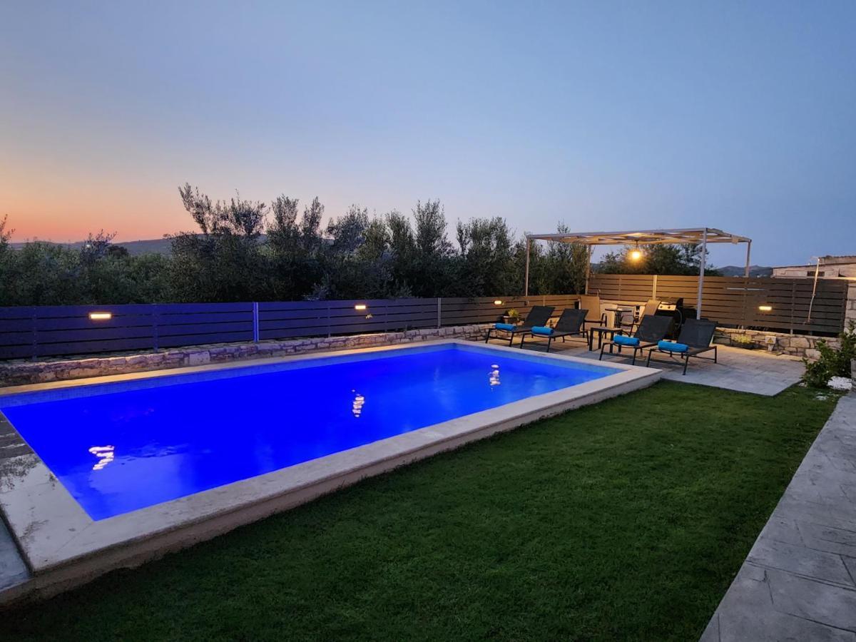 Villa Sheila With Private Pool Roumeli Exterior photo