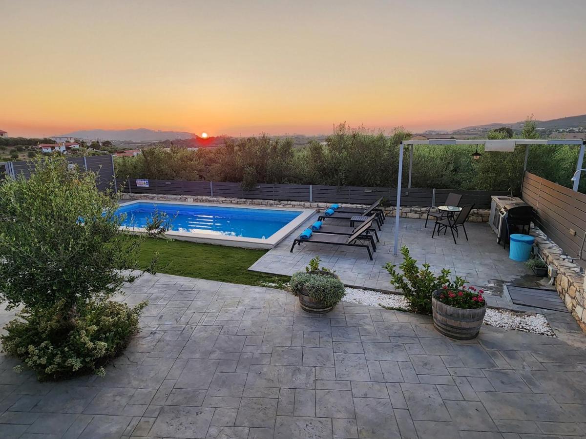 Villa Sheila With Private Pool Roumeli Exterior photo